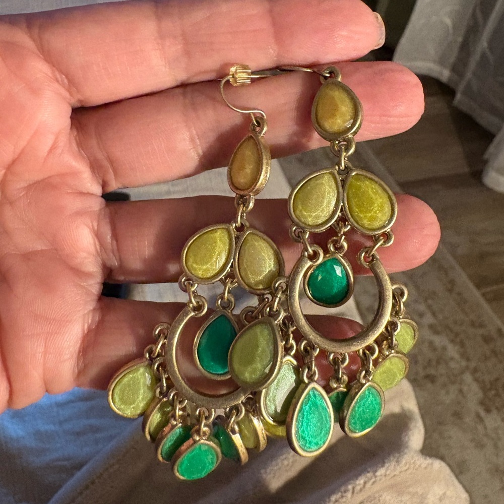 Premier Designs Gold Dangle Earrings